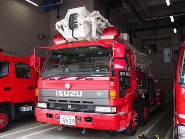 高所放水塔車