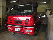 小型動力ポンプ付き水槽車２型 （１０トン水槽車）