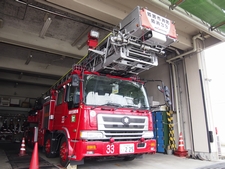［５０Ｍ級］ はしご付き消防自動車