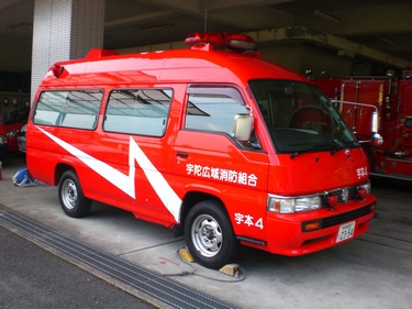 人員搬送車