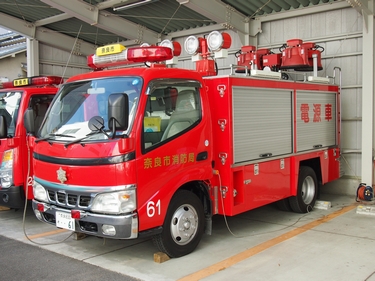 照明電源車