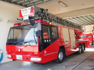 ［３５Ｍ級］ はしご付き消防自動車