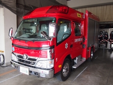 ［ＣＤ-１型］ 小型水槽付きポンプ車
