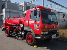 泡原液搬送車