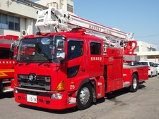 ［ＭＳＣ２５型］ 屈折はしご付き消防車