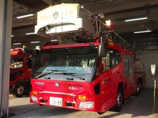 ［４０Ｍ級］ はしご付き消防自動車
