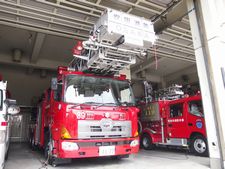 ［４０M級］ はしご付き消防自動車